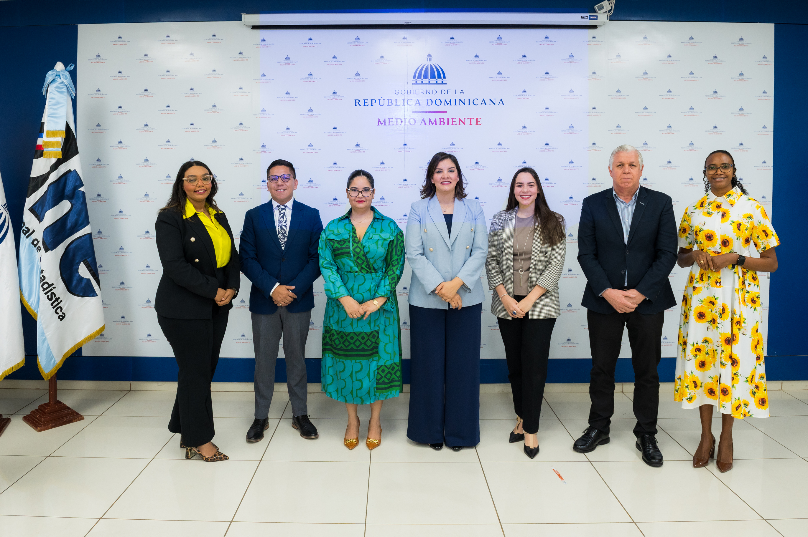 Medio Ambiente, ONE y PARIS21 realizan taller para fortalecer la acción climática con estadísticas oficiales