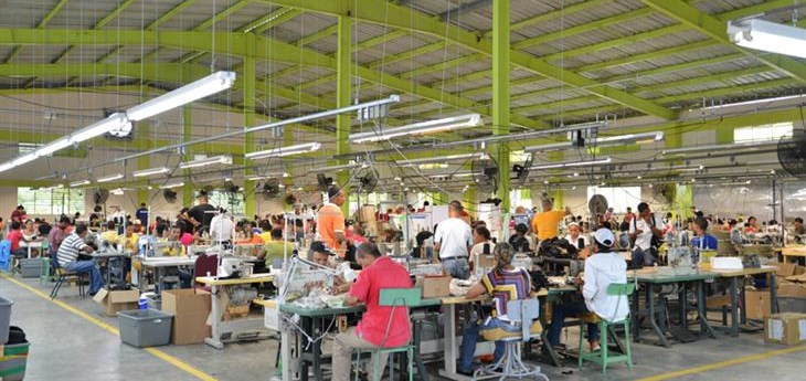 La caída de los precios del productor en las Industrias Manufactureras se acentúa, servicios disminuyen