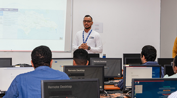 ONE fortalece capacidades técnicas con taller sobre Análisis y Visualización de Datos Geoespaciales