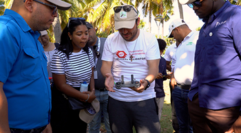 ONE capacita en el uso de drones para monitorear el sargazo en la República Dominicana