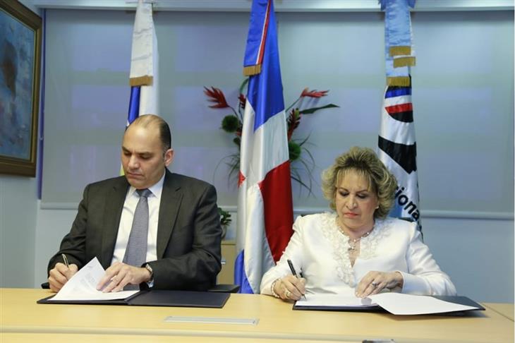 La ONE y la Dirección General de Aduanas firman convenio para fortalecer las estadísticas de comercio exterior