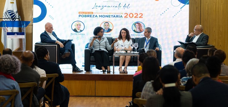 Ministerio de Economía y ONE informan pobreza monetaria se reduce en 2022 y establecen estándares más exigentes para su medición