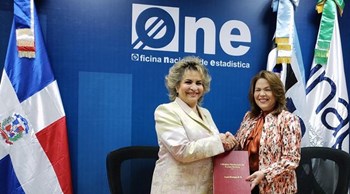 La ONE y el INAP firman convenio para poner en marcha la Red de Entidades de Formación Gubernamental.