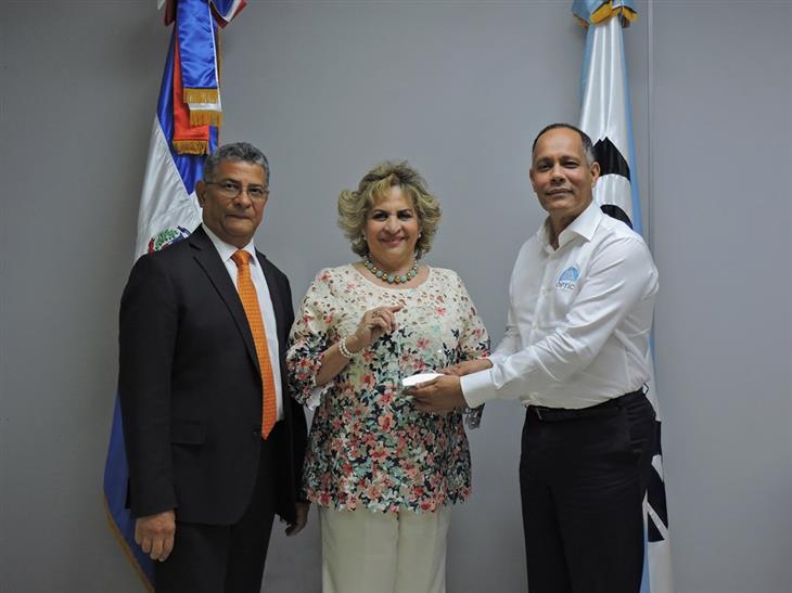 Optic reconoce a la ONE por buenas prácticas en la implementación de Gobierno Electrónico