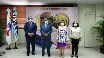 La ONE y el INPOSDOM ponen a circular sello conmemorativo por los 100 años de la realización del 1er Censo