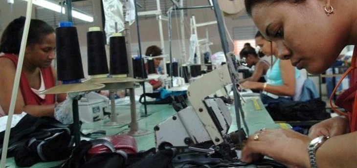 Aumentan los precios del productor en las industrias manufactureras y, disminuyen los precios de los servicios