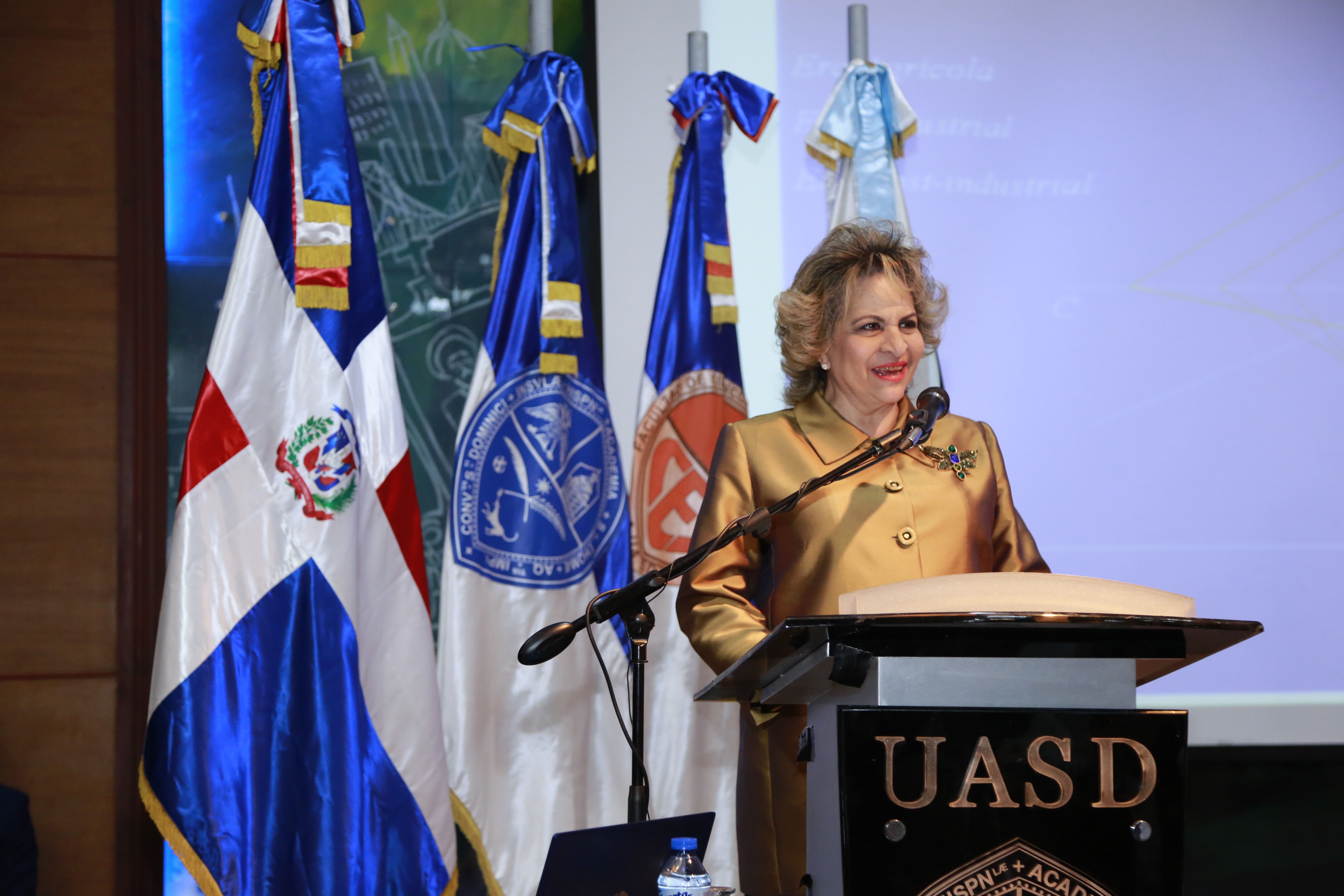 La ONE y la UASD firman convenio para impulsar programas académicos y mejorar las estadísticas