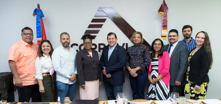 Oficina Nacional de Estadísticas presenta a la Asociación Dominicana de Constructores y Promotores de la Vivienda resultados del ROE 2021-2
